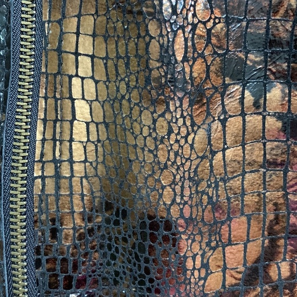 NWT Chicos Sz 3 (14-16) bronze, gold, black leather-like jacket. Zipper. Warm. - Picture 8 of 8